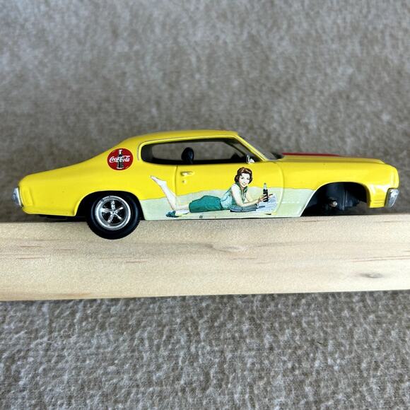 Matchbox Coca-Cola 1970 Chevrolet Chevelle SS 454 - Picture 4 of 7